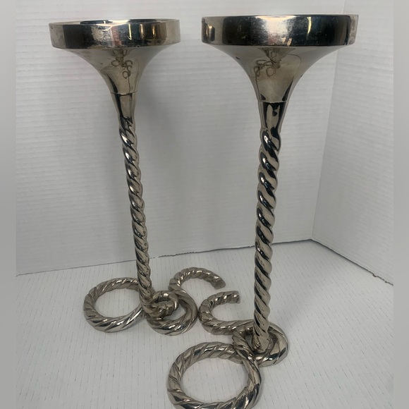 WEST ELM SILVER  DECORATIVE SPIRAL PILLER CANDLE HOLDERS 3x3 size - Picture 5 of 11